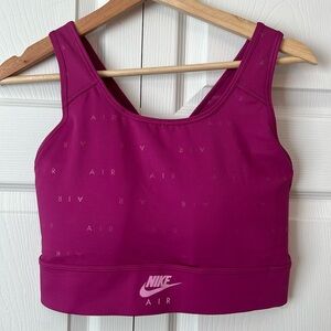 NWOT Nike Sports Bra. 1122